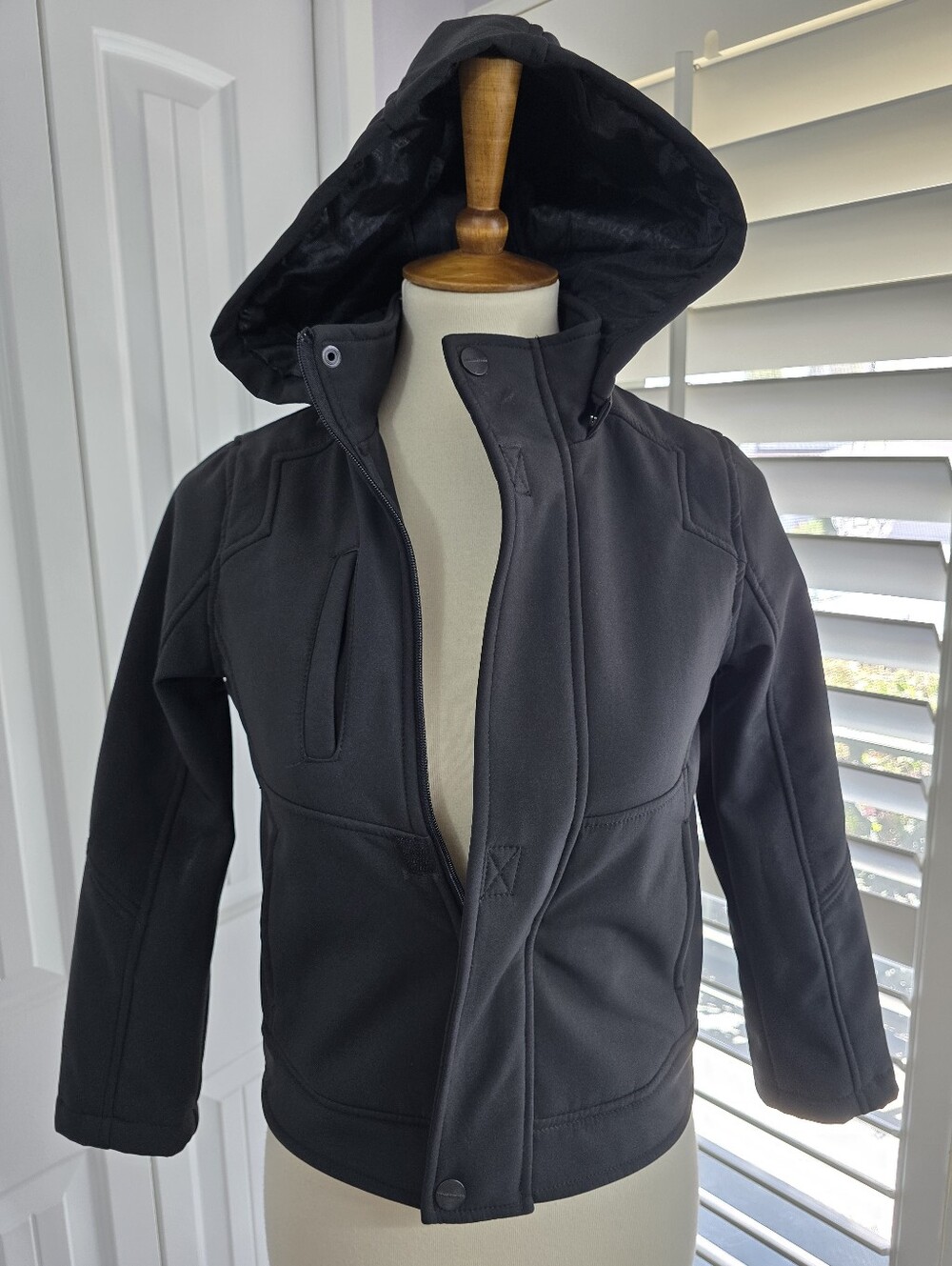 (NWT) Urban Republic Zip Off Hood Soft Shell Jacket (8-Small)